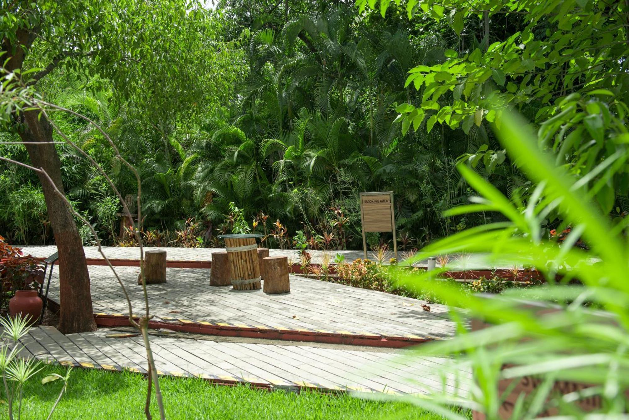 Gir Serai - Ihcl Seleqtions Sasan Gir Luaran gambar